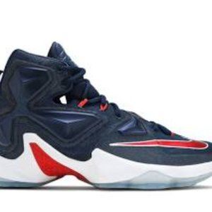 Nike Lebron Basketball shoes  /Size Y6